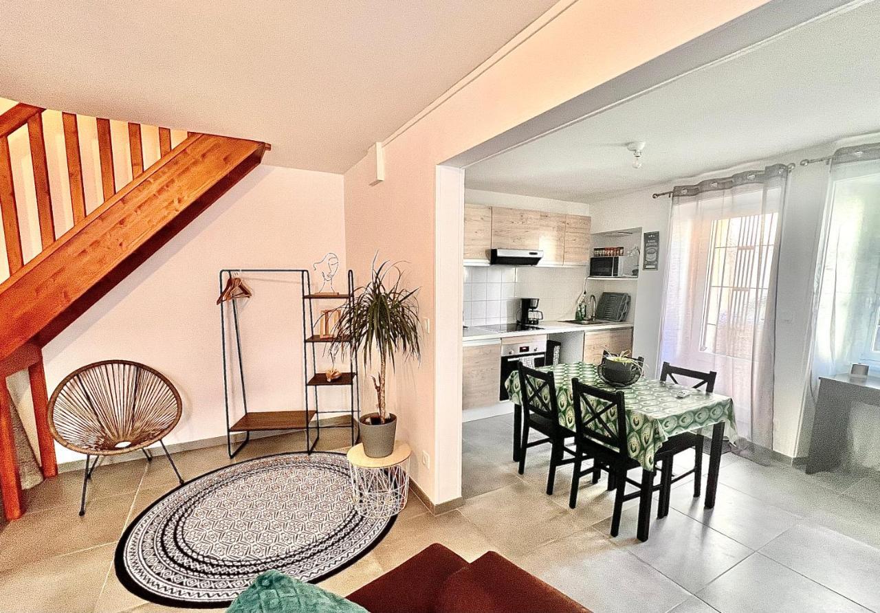 Villa 2 Chambres Proche D'Un Lac Ruelle-sur-Touvre エクステリア 写真